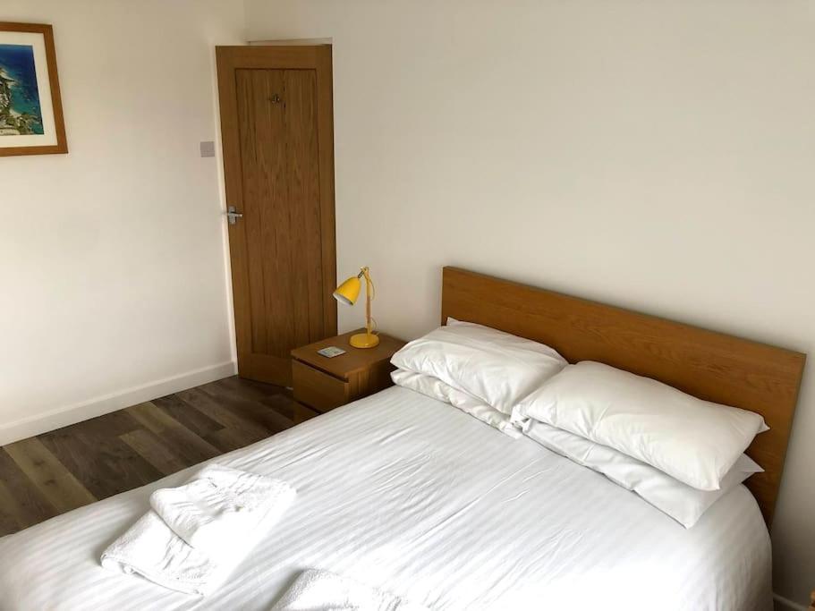 Coastal Bungalow, Sleeps 5 And Ideal For Walkers Amlwch Exterior foto