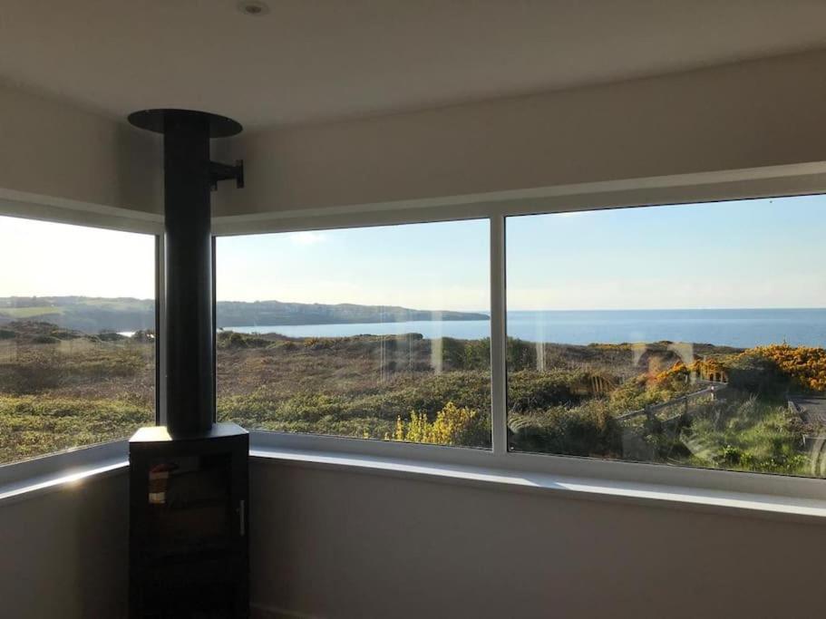 Coastal Bungalow, Sleeps 5 And Ideal For Walkers Amlwch Exterior foto