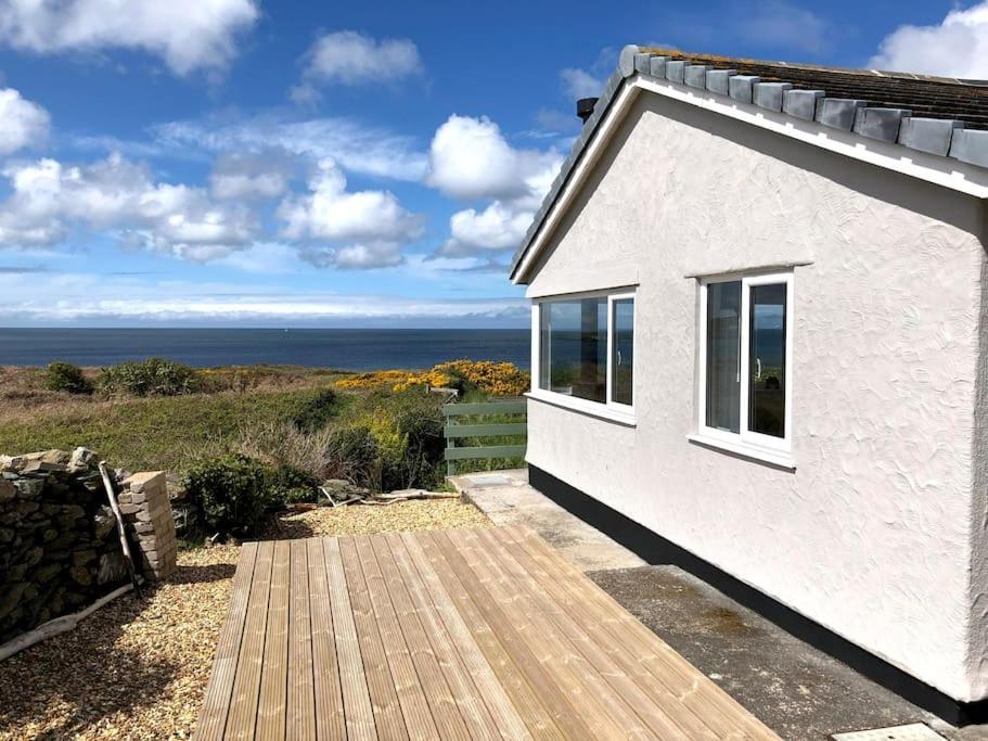 Coastal Bungalow, Sleeps 5 And Ideal For Walkers Amlwch Exterior foto
